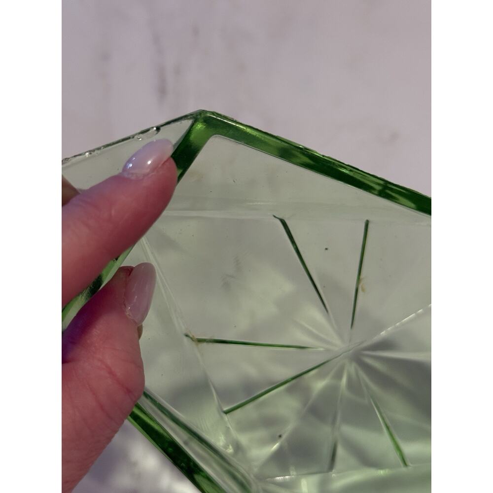Vintage Art Deco Uranium Glass Divided Relish Dish - "Pyramid" Read - Picture 3 of 8
